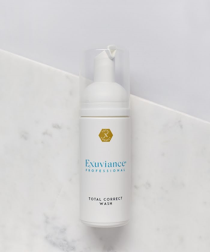 Se Exuviance Total Correct Wash 125 ml hos Staybeautiful