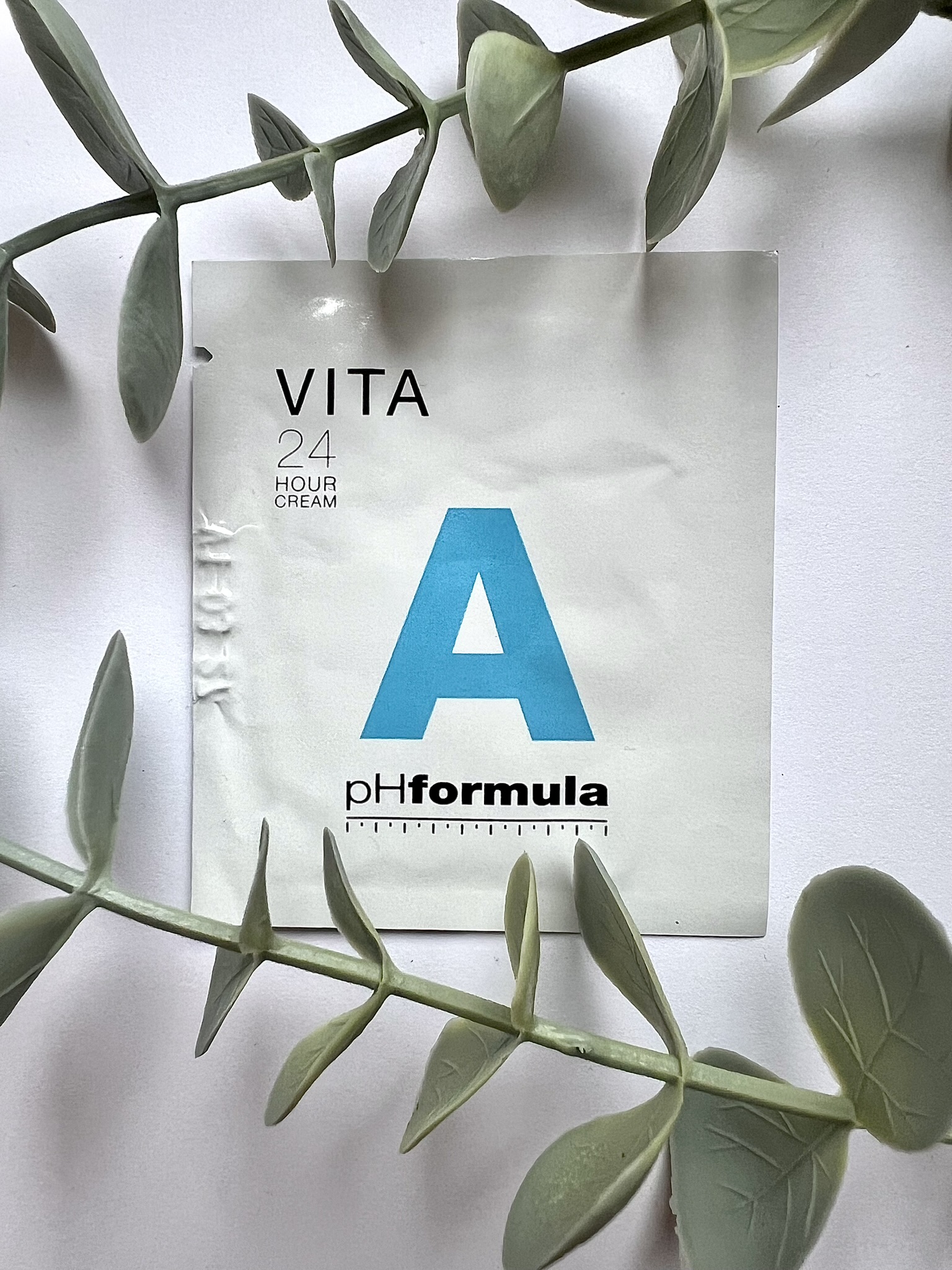 pHformula V.I.T.A. A 24 hour cream Vareprøve 2 ml