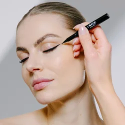 LAVINDE NOTABLE Liquid Eyeliner Black 0,8 ml